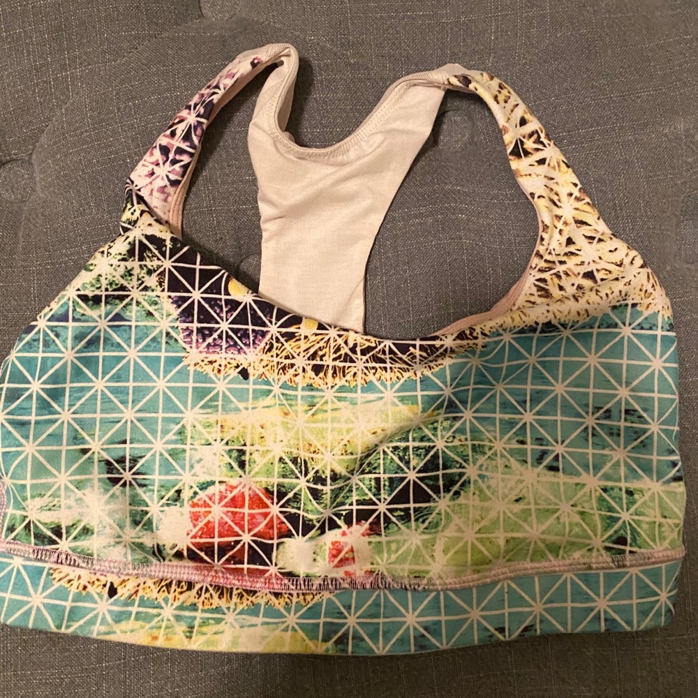 Lululemon bra in size 6